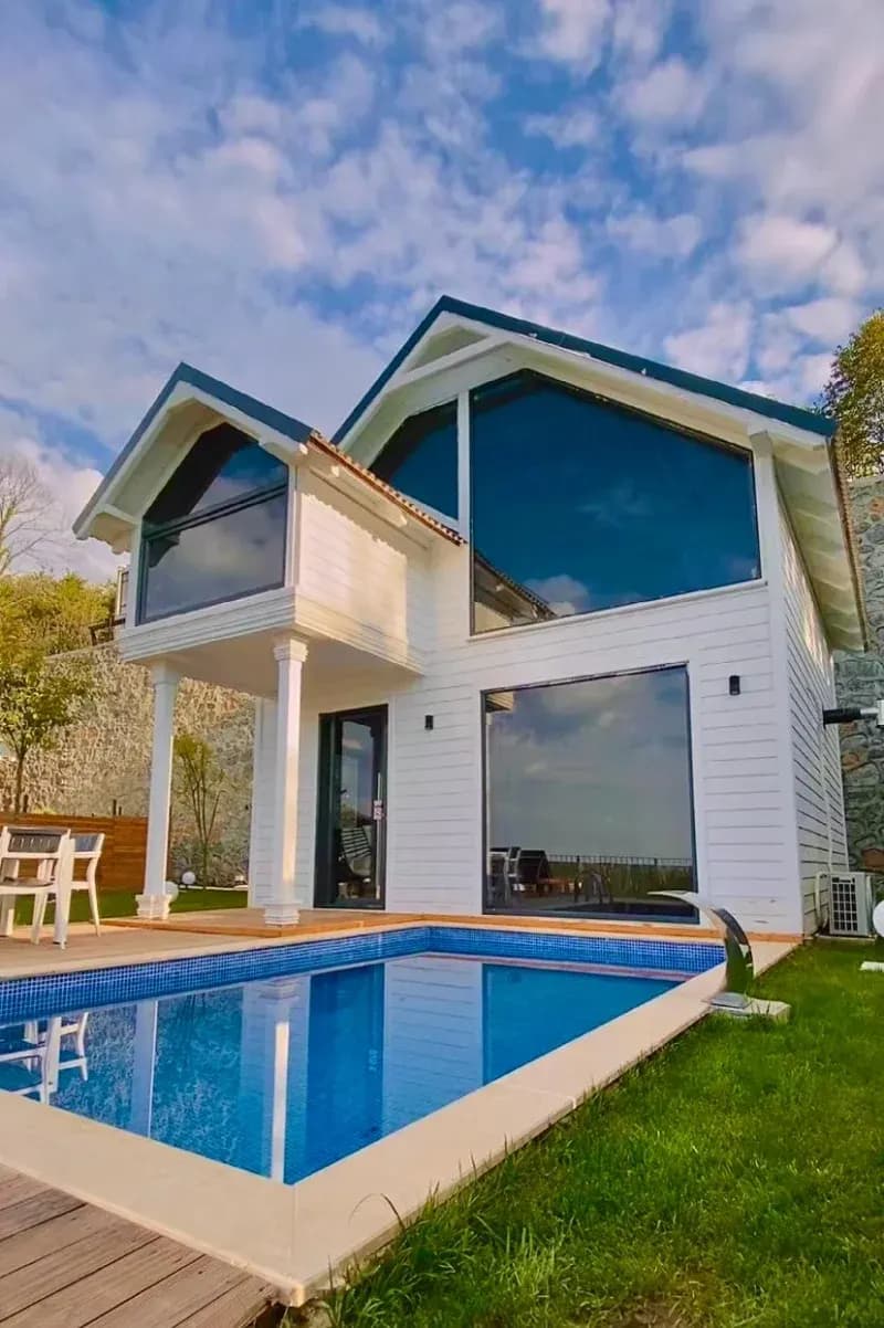 Beyaz Suit Bungalov